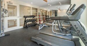 I Turned a 9-Foot Ceiling Rental Into a Real Lifting Space —